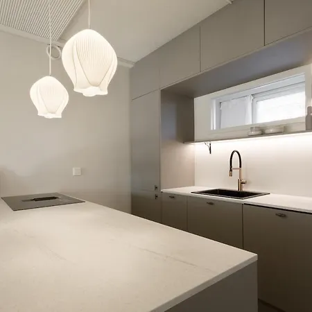 Stunning 100m2 Home, 3 Bedroom 1-4 Persons, Close To With Parking