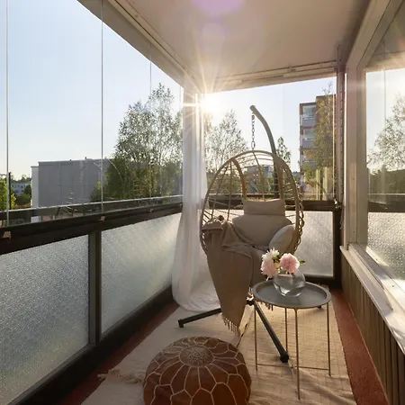 Cozy 3-room Near The Center Of