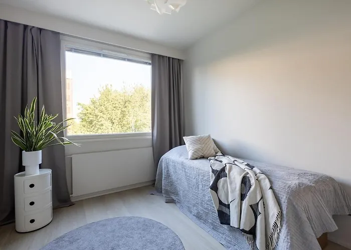 Cozy 3-room Near The Center Of *